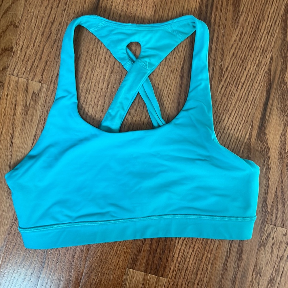 Lululemon sports bra